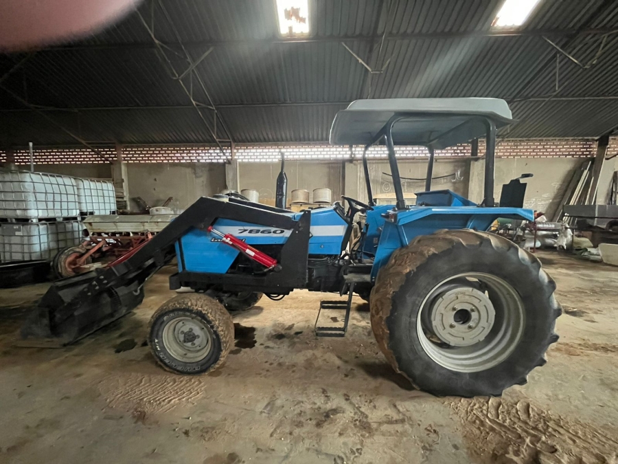 6 Bedroom Property for Sale in Ladybrand Rural Free State